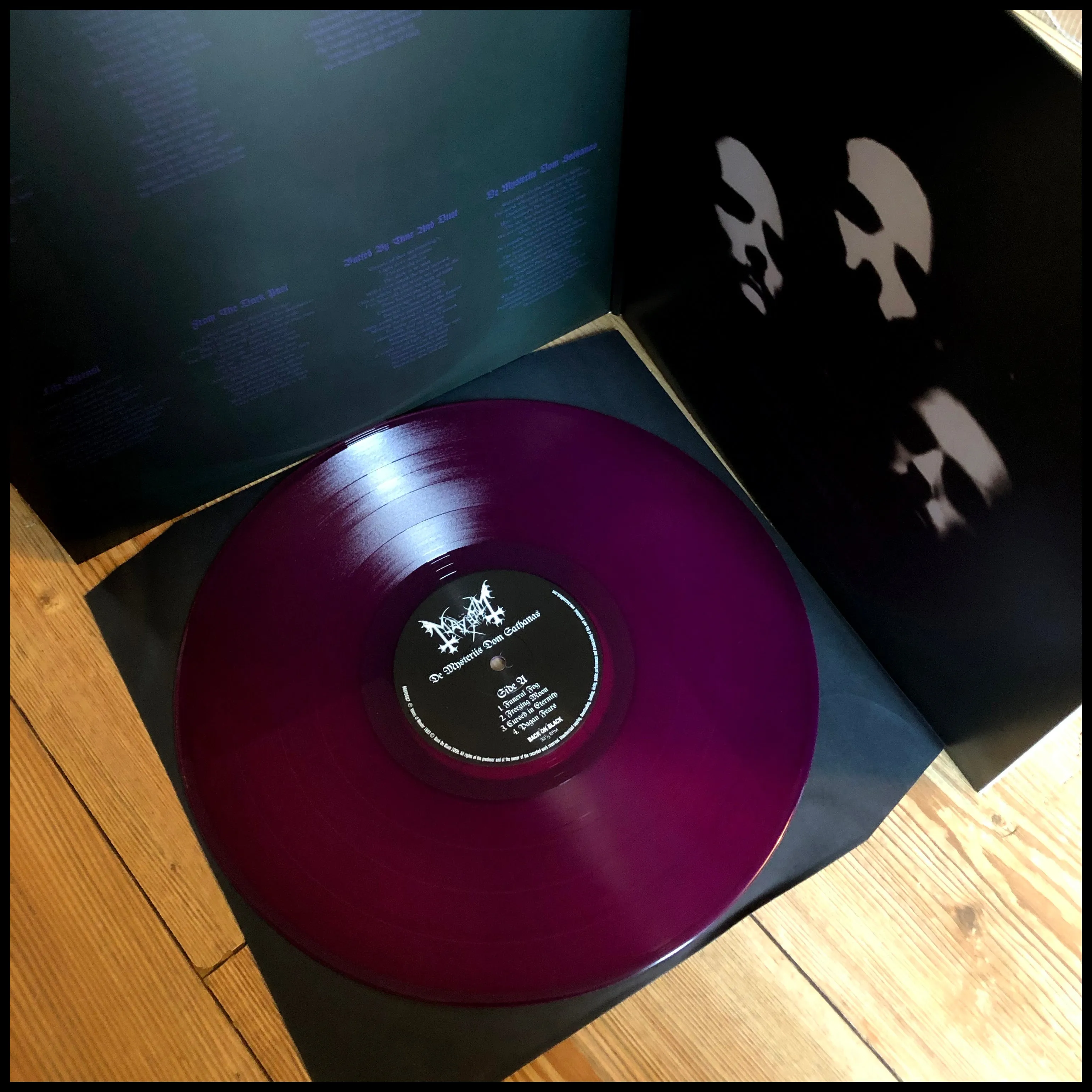 MAYHEM: DE MYSTERIIS DOM. SATHANAS LP (Gatefold sleeve, limited edition 180g purple vinyl)